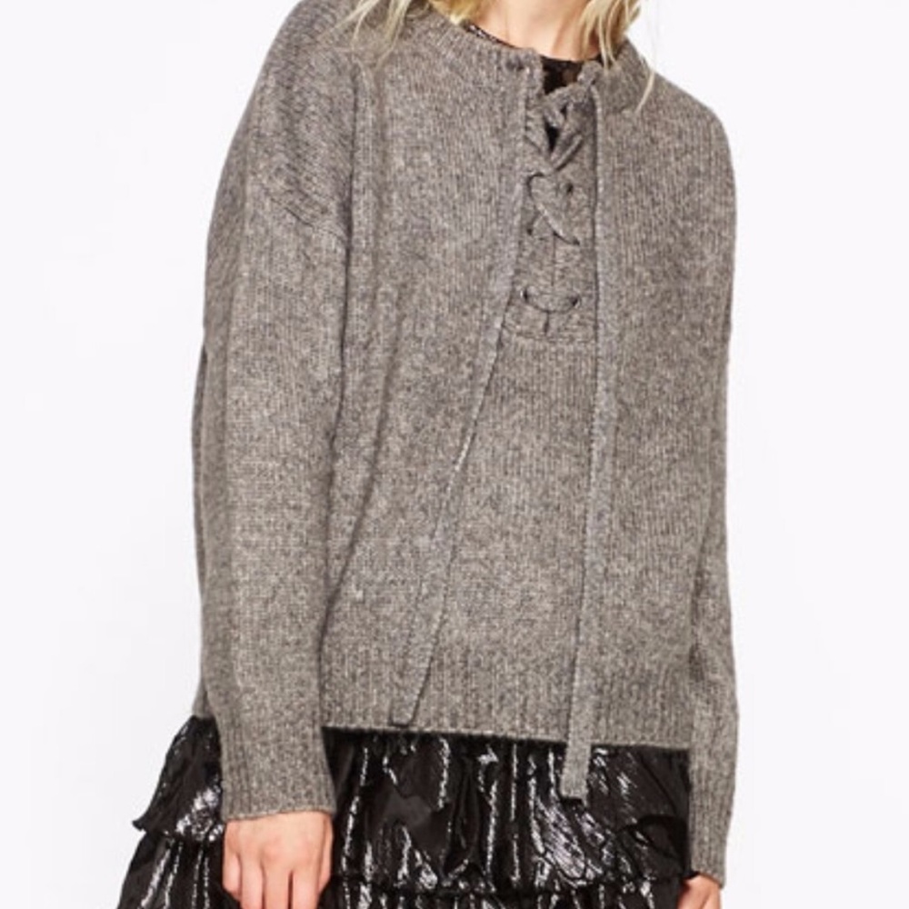 *SOLD* Zara- knit sweater with front tie